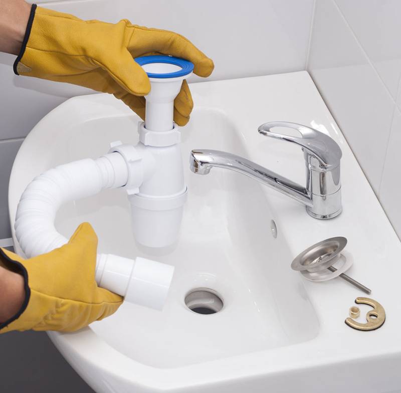 Pose et entretien d’équipements sanitaires par un professionnel à Marseille et dans les Bouches-du-Rhône
